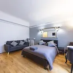 Private Studio - Avenue Des Champs-Elysees