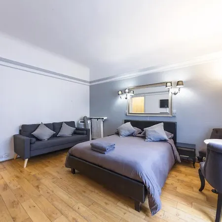 Apartment Private - Avenue Des Champs-elysees Paris